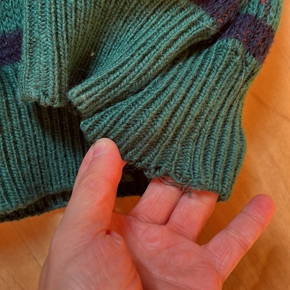 VINTAGE 90s Puma Aztec Print High Collar Green Sweater size XL - Picture 4 of 10